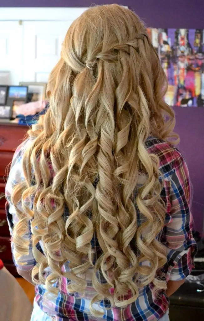beautiful Cute Easy Updos For Long Curly Hair 