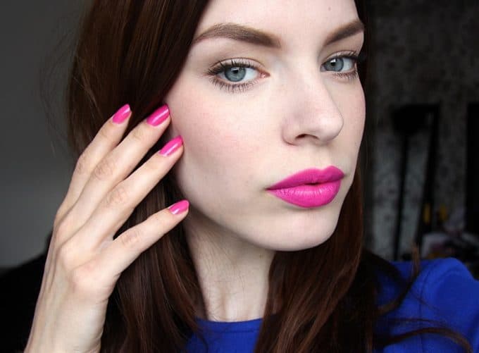 lipstick to wear with blue dress