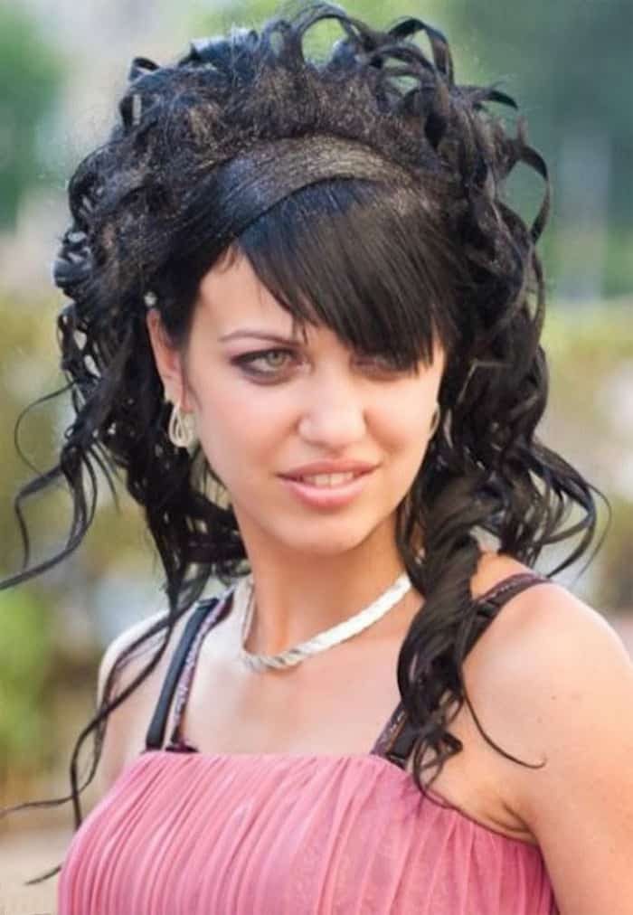 25 Amazing Prom Hairstyles Ideas 2020 - SheIdeas