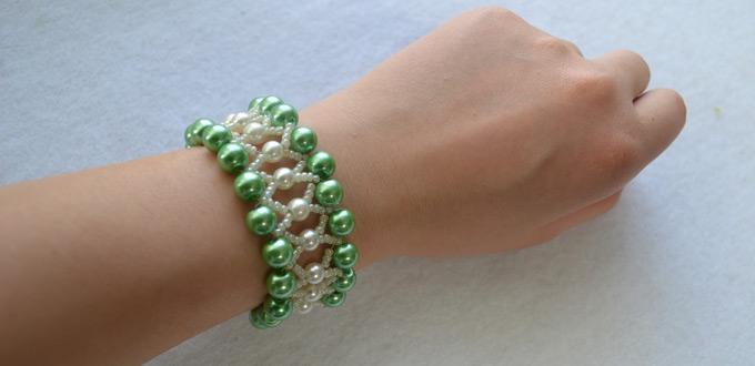 Green and White Pearl Bracelet Design Pictures