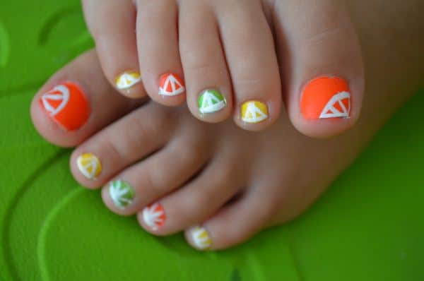 Simple Summer Toenail Designs for Beginners