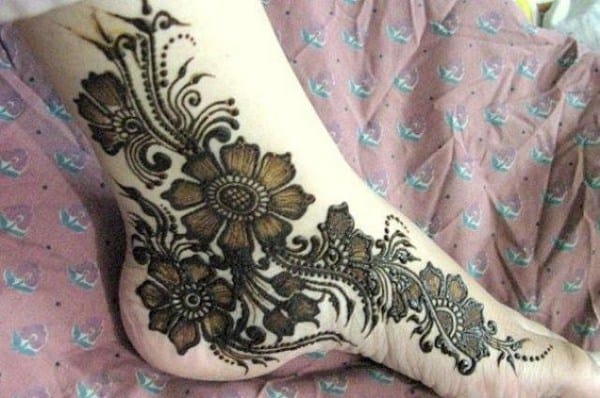 Feet Arabic Mehndi Designs for Women