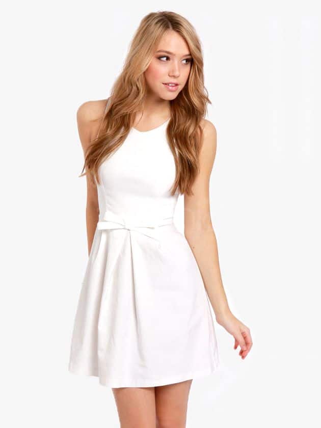 Trendy White Graduation Dresses for College