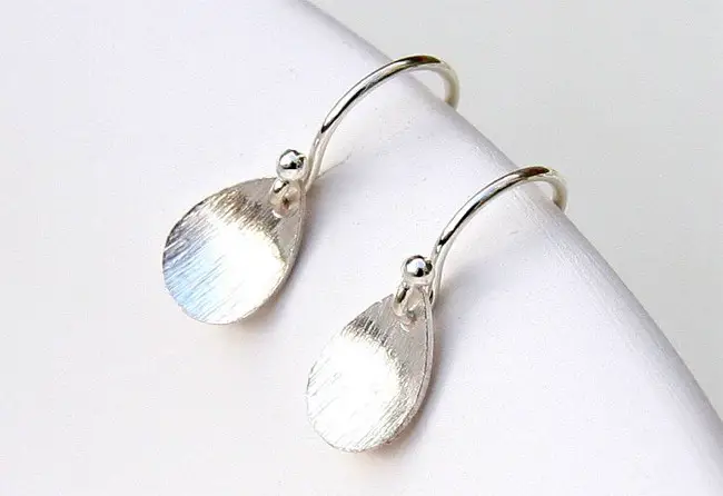 Brushed Leaf Precious Metal Earrings 2016