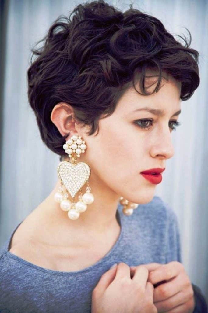 Ladies Best Pixie Cuts for Wavy Hair