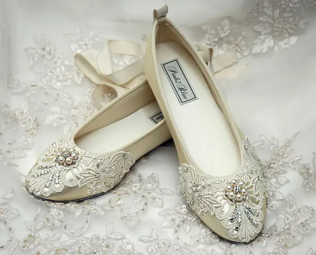 20 Fascinating Flat Wedding Shoes – SheIdeas