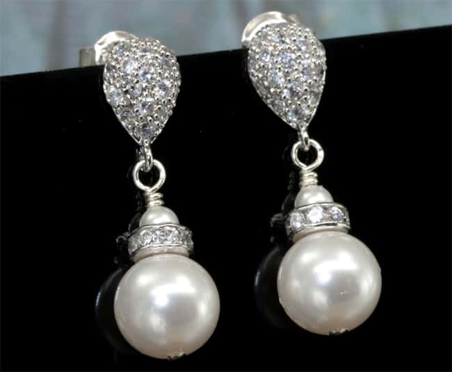 Stylish Pearl Engagement Earrings for Brides