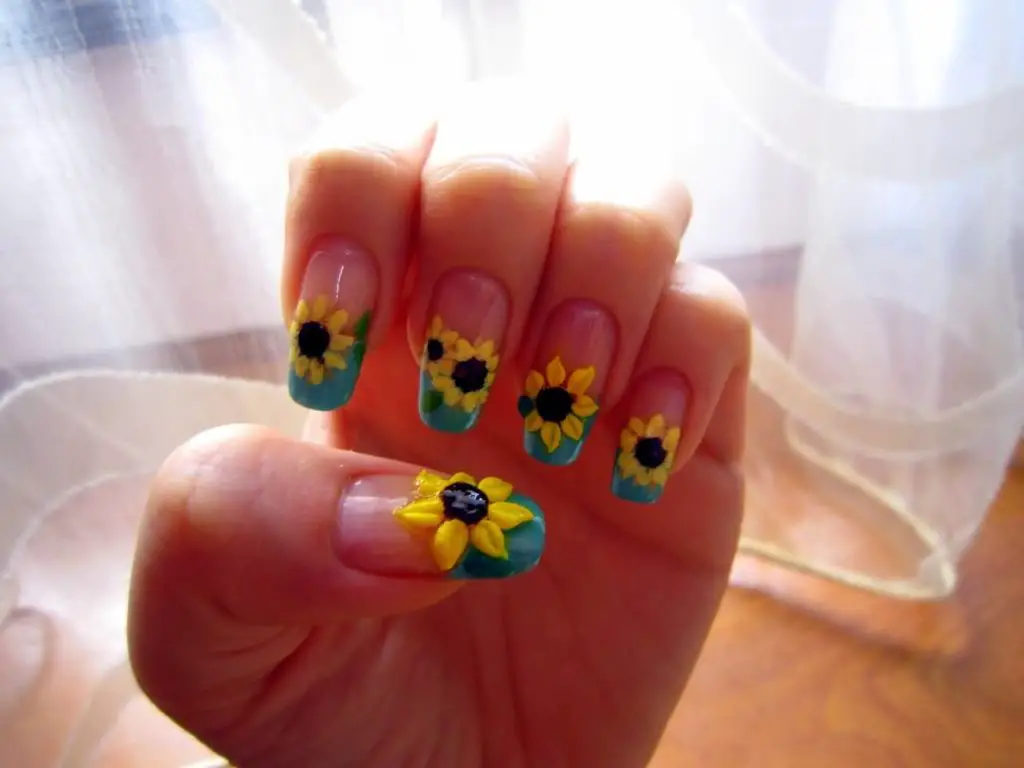 25 Amazing Sunflower Nail Designs for Girls – SheIdeas