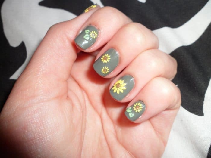 2. Sunflower Nail Art Ideas on Pinterest - wide 5