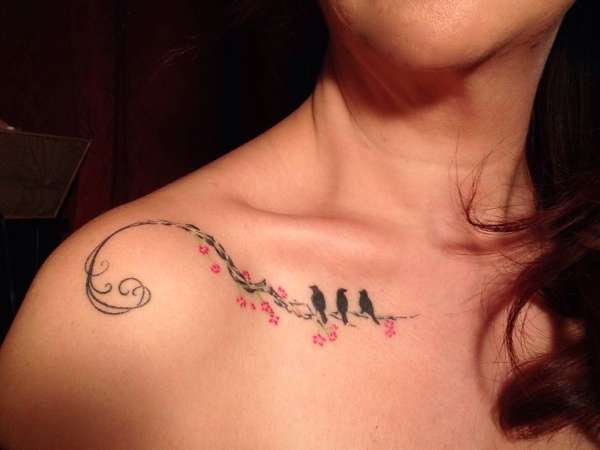 collar bone tattoo designs