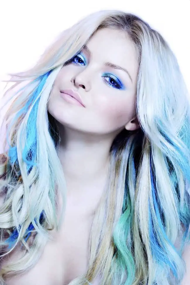 Top 25 Blue Hair Streaks Ideas for Girls – SheIdeas