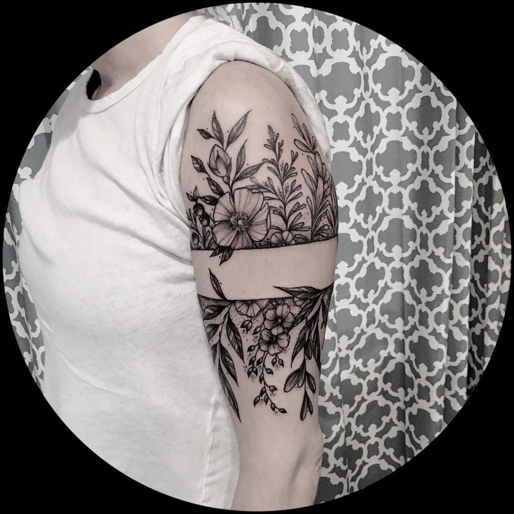 40 Captivating Negative Space Tattoos SheIdeas