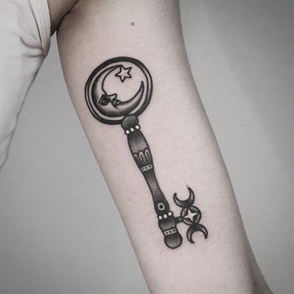 Awesome Arm Key Tattoo Design Ideas