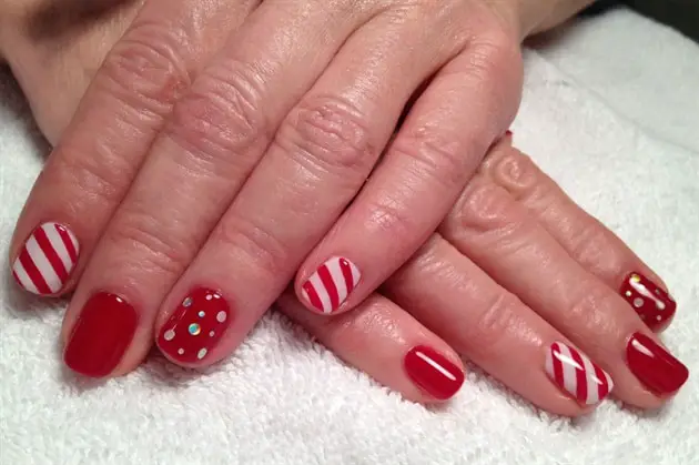 Red and White Holiday Nail Polish Ideas