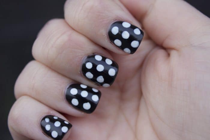 35 Inspirational Polka Dot Nail Art Designs – SheIdeas