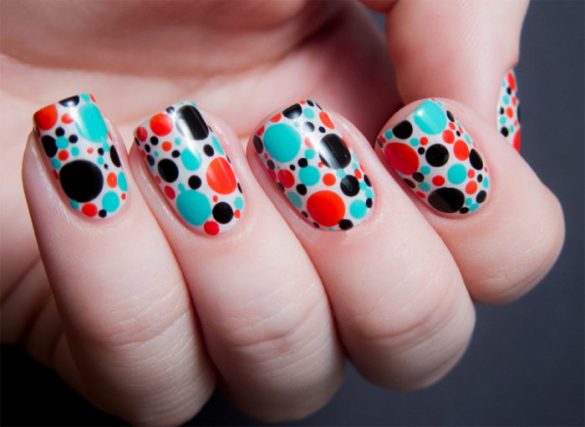 35 Inspirational Polka Dot Nail Art Designs – SheIdeas