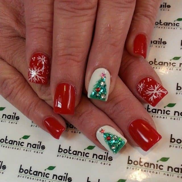 30 Attention Grabbing Christmas Nail Designs Sheideas 