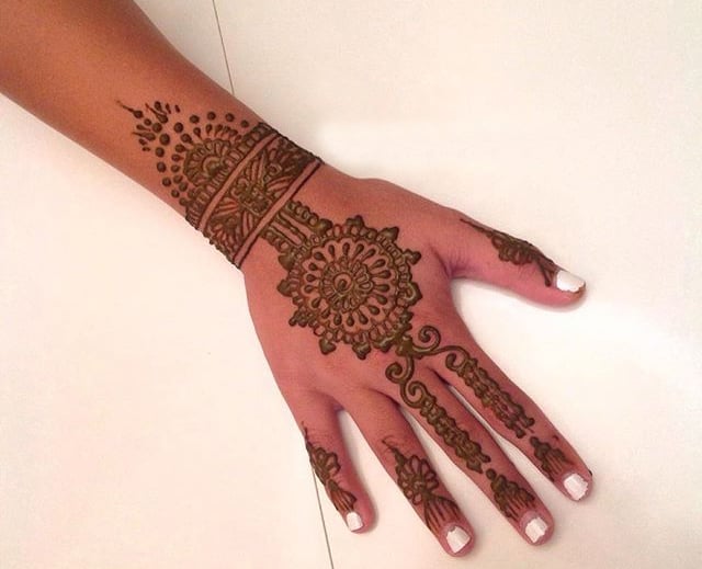 25 Magnificent Henna Cuff Designs for Inspiration – SheIdeas