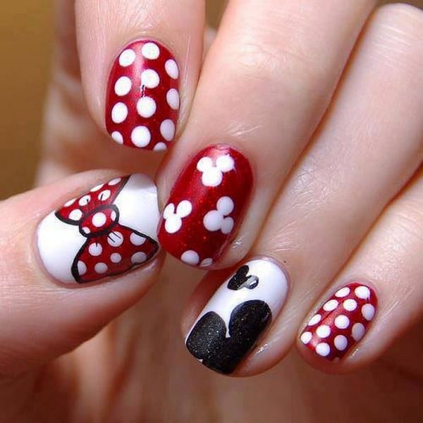 30 Attention Grabbing Christmas Nail Designs Sheideas 