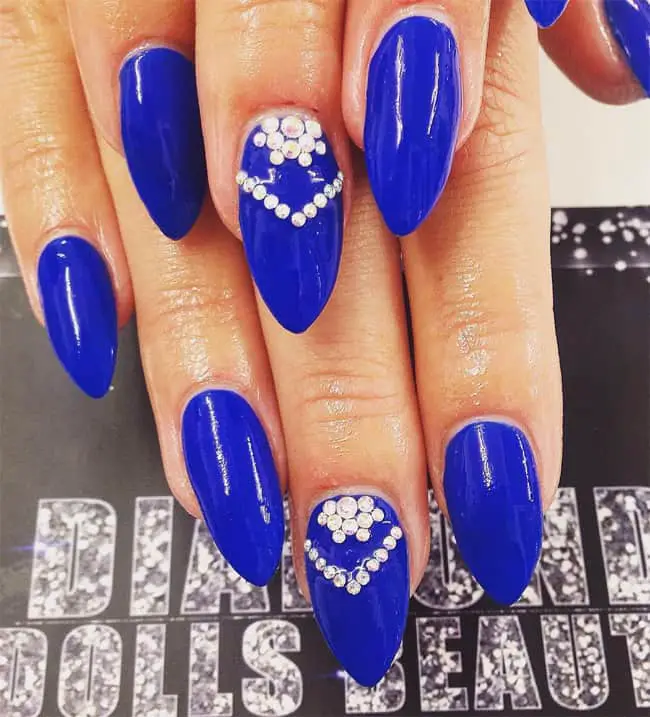 Creative Royal Blue Nail Art Ideas for Wedding