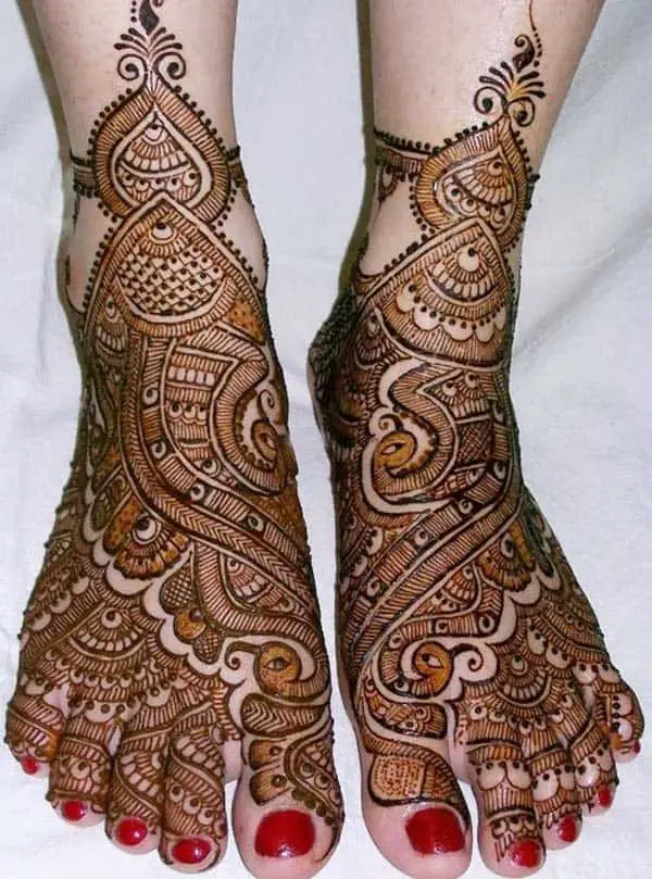 15 Fabulous Traditional Mehndi Designs Images – SheIdeas