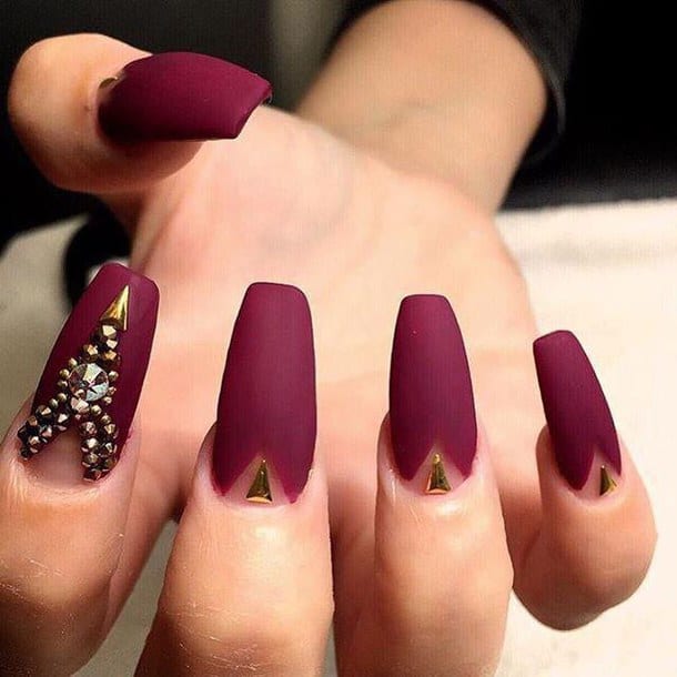 Stylish Acrylic Maroon Nails Art Pictures