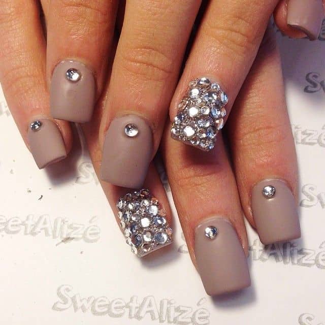 17 Cool Rhinestone Nail Designs for Inspiration – SheIdeas