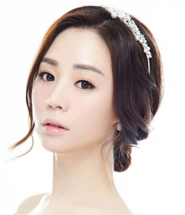 15 Famous Korean Hairstyles for Ladies - SheIdeas