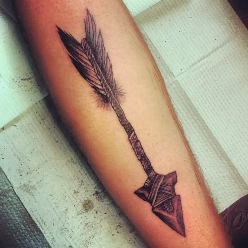 30 Alluring Examples of Arrow Tattoos Designs – SheIdeas