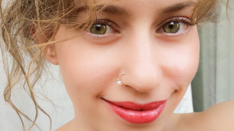 20 Eye Catching Hoop Nose Piercing Pictures SheIdeas