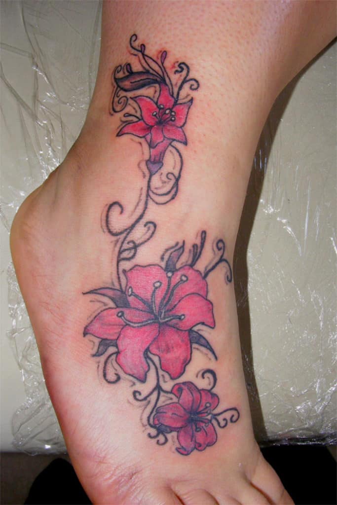 35 Beautiful Lily Flower Tattoo Designs – SheIdeas
