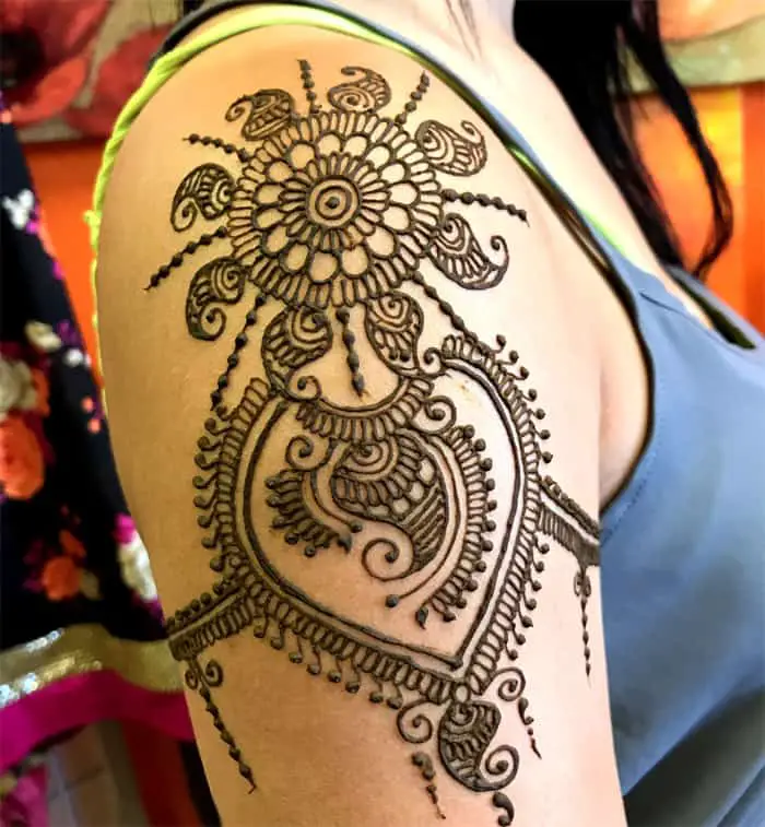 30 Stylish Summer Henna Tattoo Designs 2020 – SheIdeas