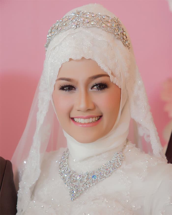 Beautiful Bridal Hijab Styles For Wedding Sheideas