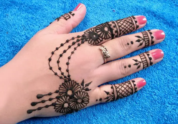 Simple Mehndi Design Images