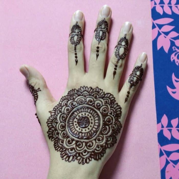 30 Latest Eid Special Mehndi Designs Images 2019 – SheIdeas