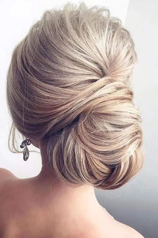 30 Beautiful Wedding Guest Hairstyle Ideas 2023 Sheideas 2439