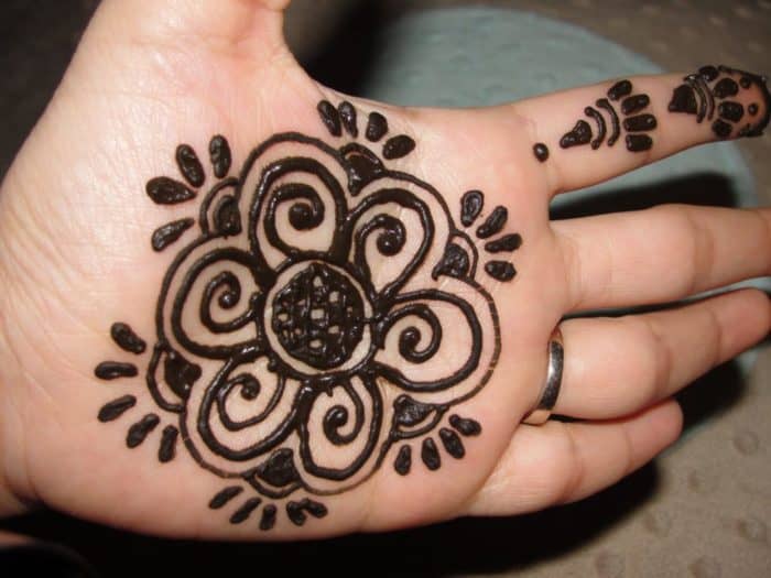 20 Latest Designer Mehndi Images for Ladies – SheIdeas