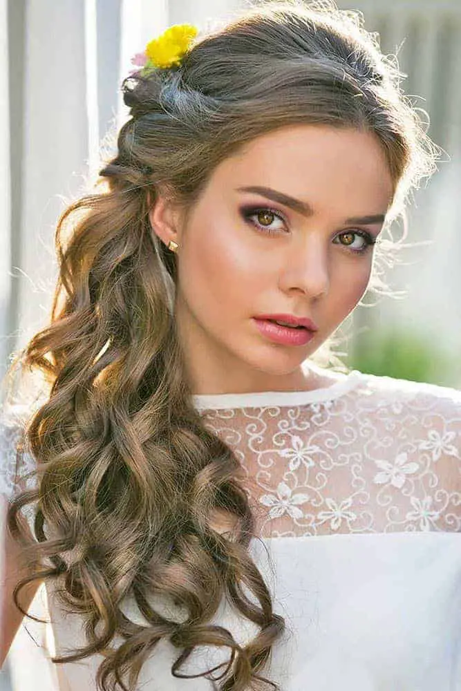 42 Curls hairstyles for a wedding guest for 2022