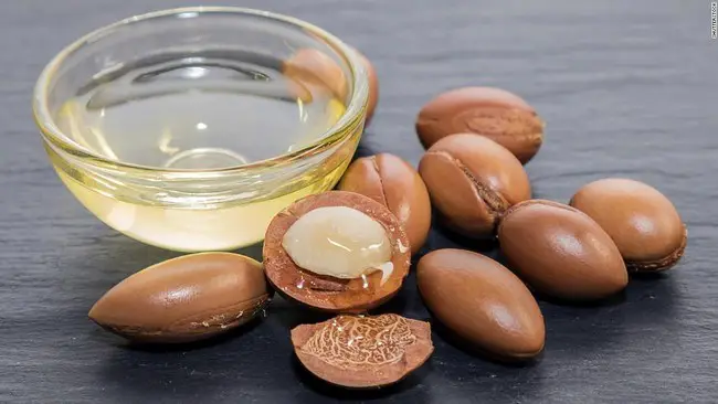 uses of argan oil on hair