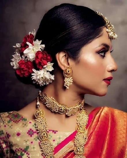 40 Chic Hairstyles for Lehenga That'll Leave You ...