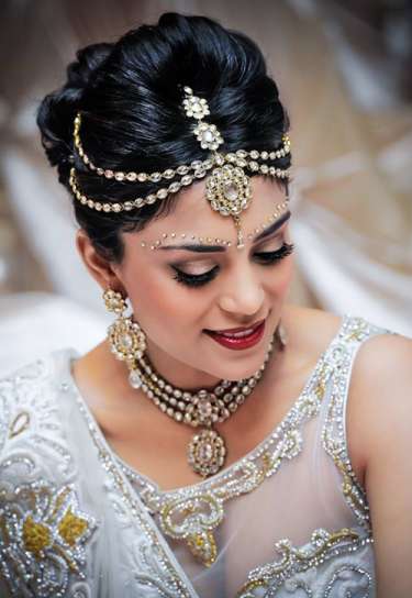 40 Chic Hairstyles For Lehenga Thatll Leave You Breathless Sheideas 6669