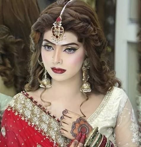 20 Best Indian Wedding Hairstyles For Long Hair To Shine