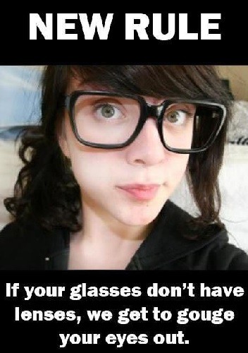 20 Comic Girls with Glasses Memes to Make You LOL – SheIdeas