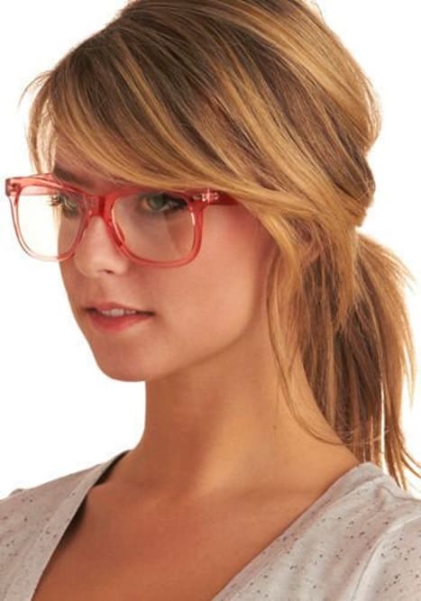 23 Captivating Hairstyles With Bangs And Glasses For Women Sheideas