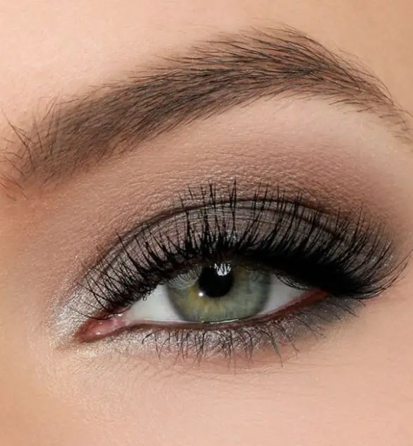 7 Stunning Makeup Ideas for Green Eyes and Brown Hair SheIdeas