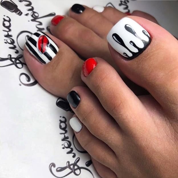 21 Glamorous Pedicure Designs for Women to Try (2020) – SheIdeas