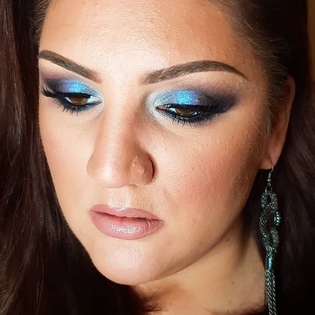 blue eyeshadow for dark brown eyes