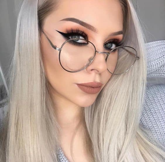 winged eyeliner for women with glasses