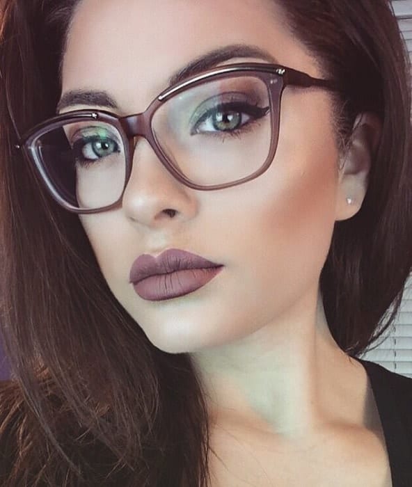 Cat Eye makeup for women with glasses