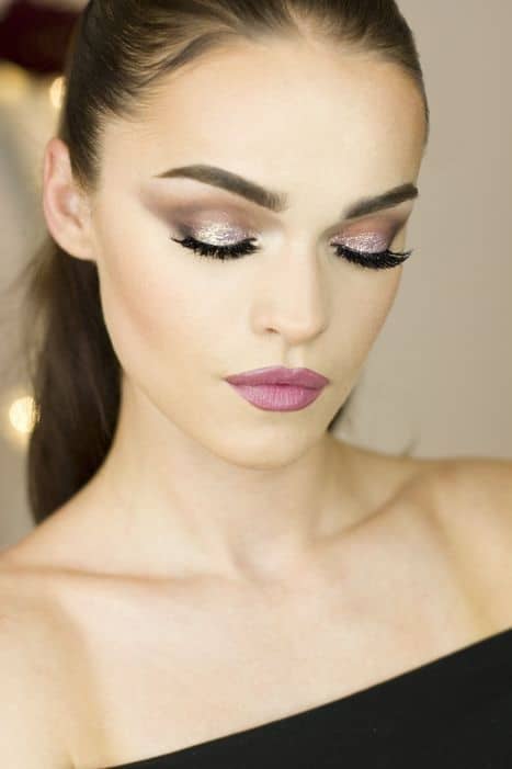 shiny smokey eye makeup for black dress